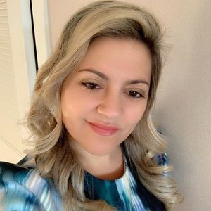 Meet your Posher, Leana